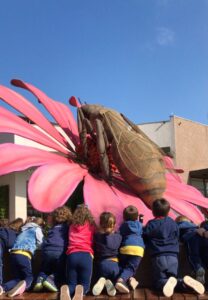 Alunos visitam exposição da Natureza Gigante